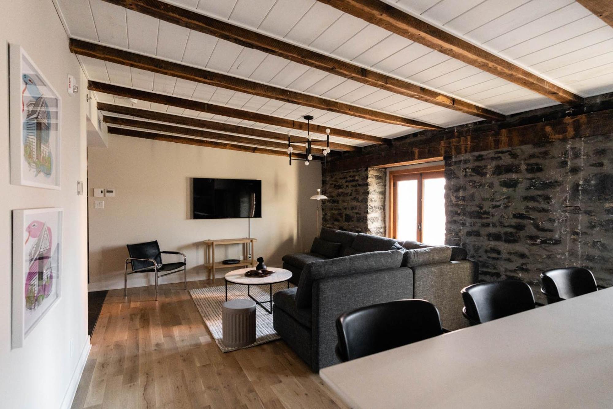 Maison Place Royale By Luxury In Transit Монреал Екстериор снимка