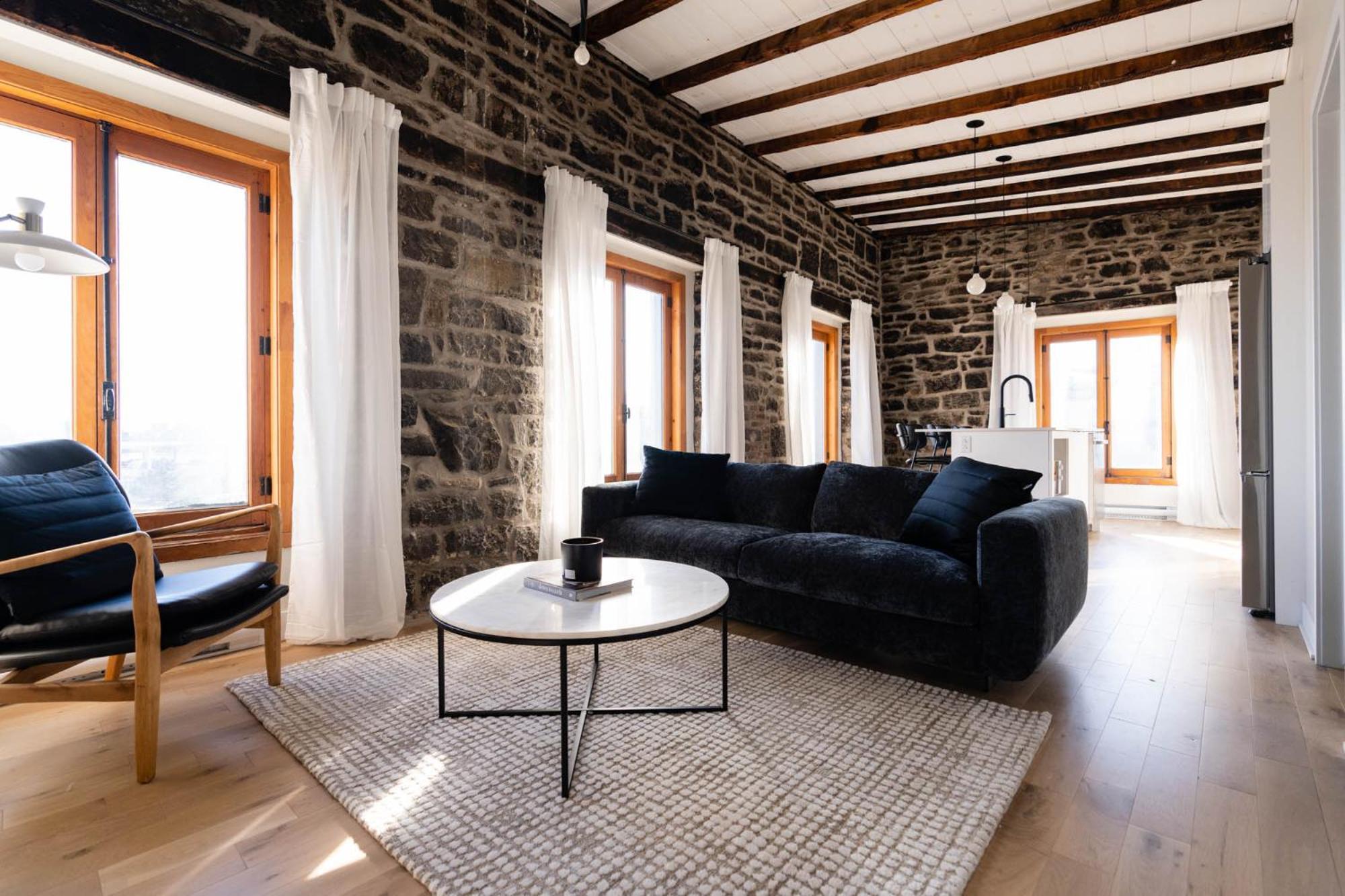 Maison Place Royale By Luxury In Transit Монреал Екстериор снимка