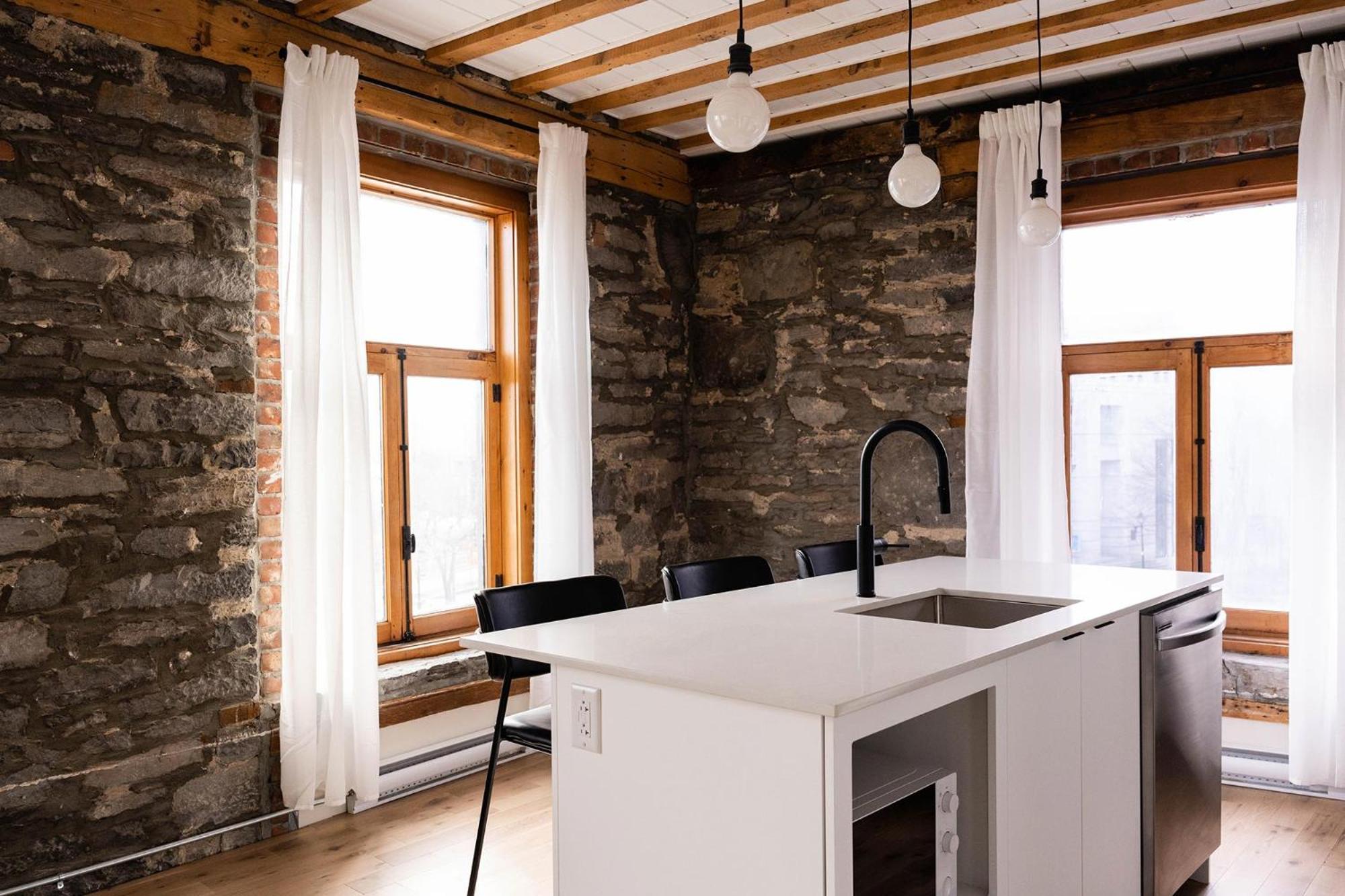 Maison Place Royale By Luxury In Transit Монреал Екстериор снимка