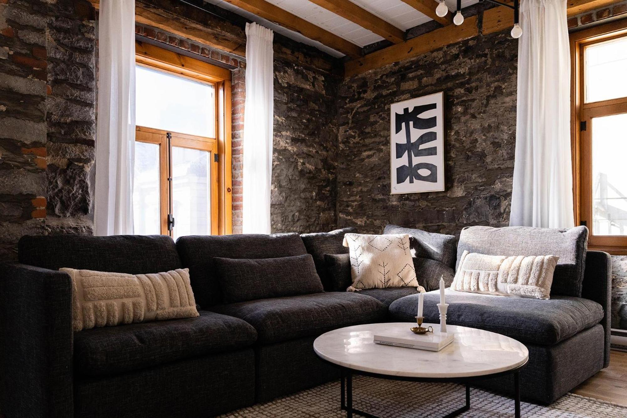 Maison Place Royale By Luxury In Transit Монреал Екстериор снимка