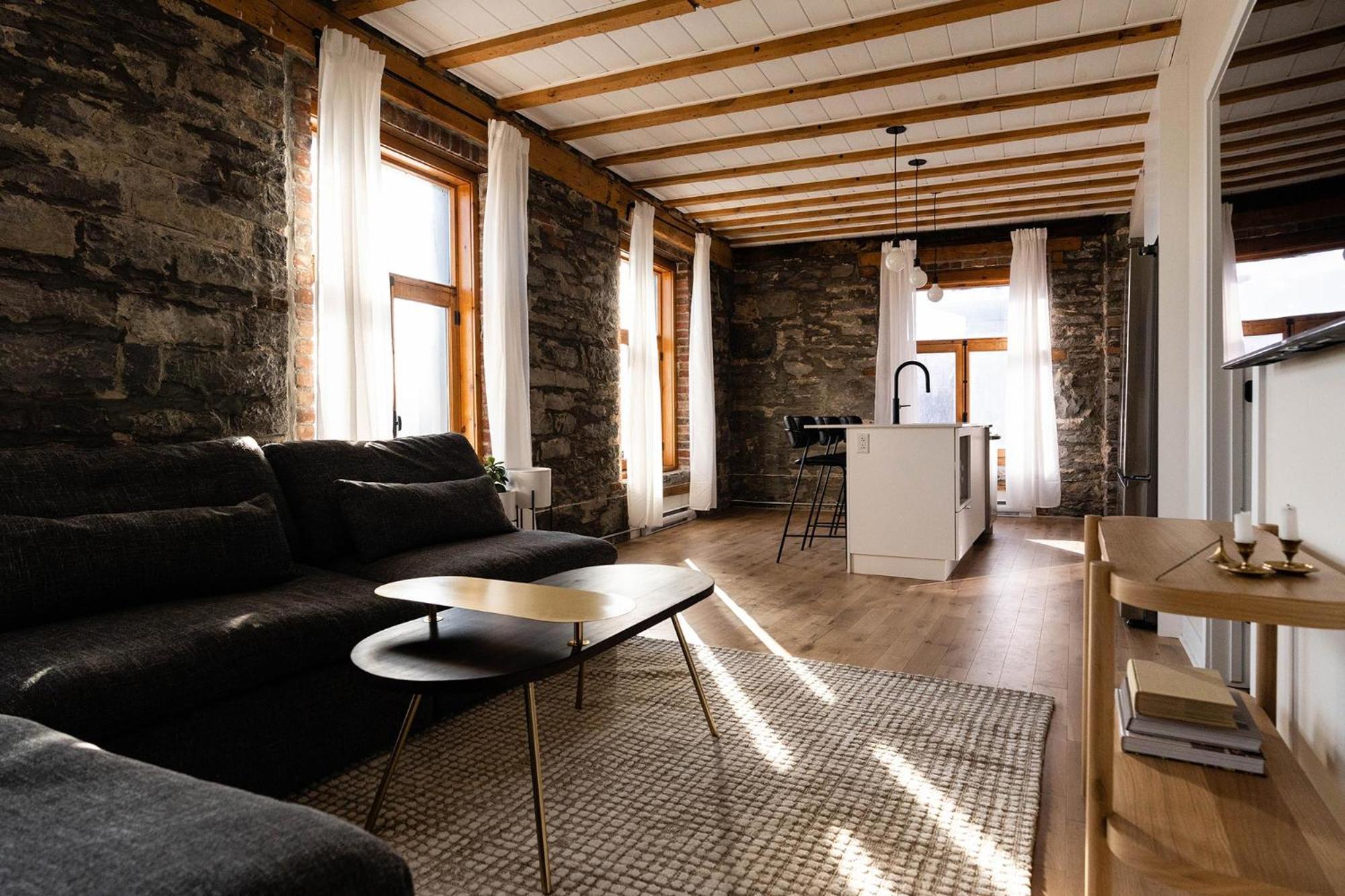 Maison Place Royale By Luxury In Transit Монреал Екстериор снимка