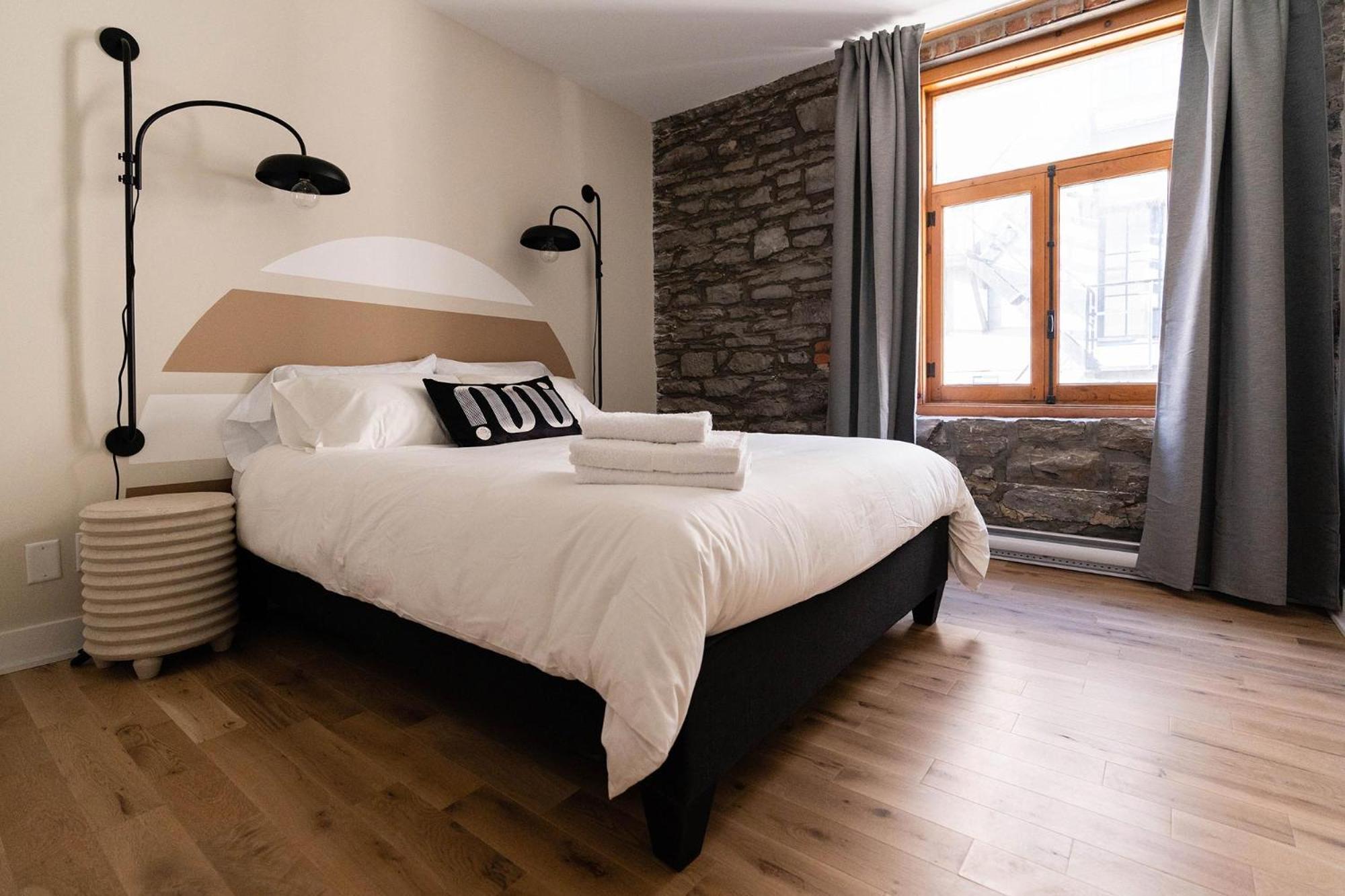 Maison Place Royale By Luxury In Transit Монреал Екстериор снимка