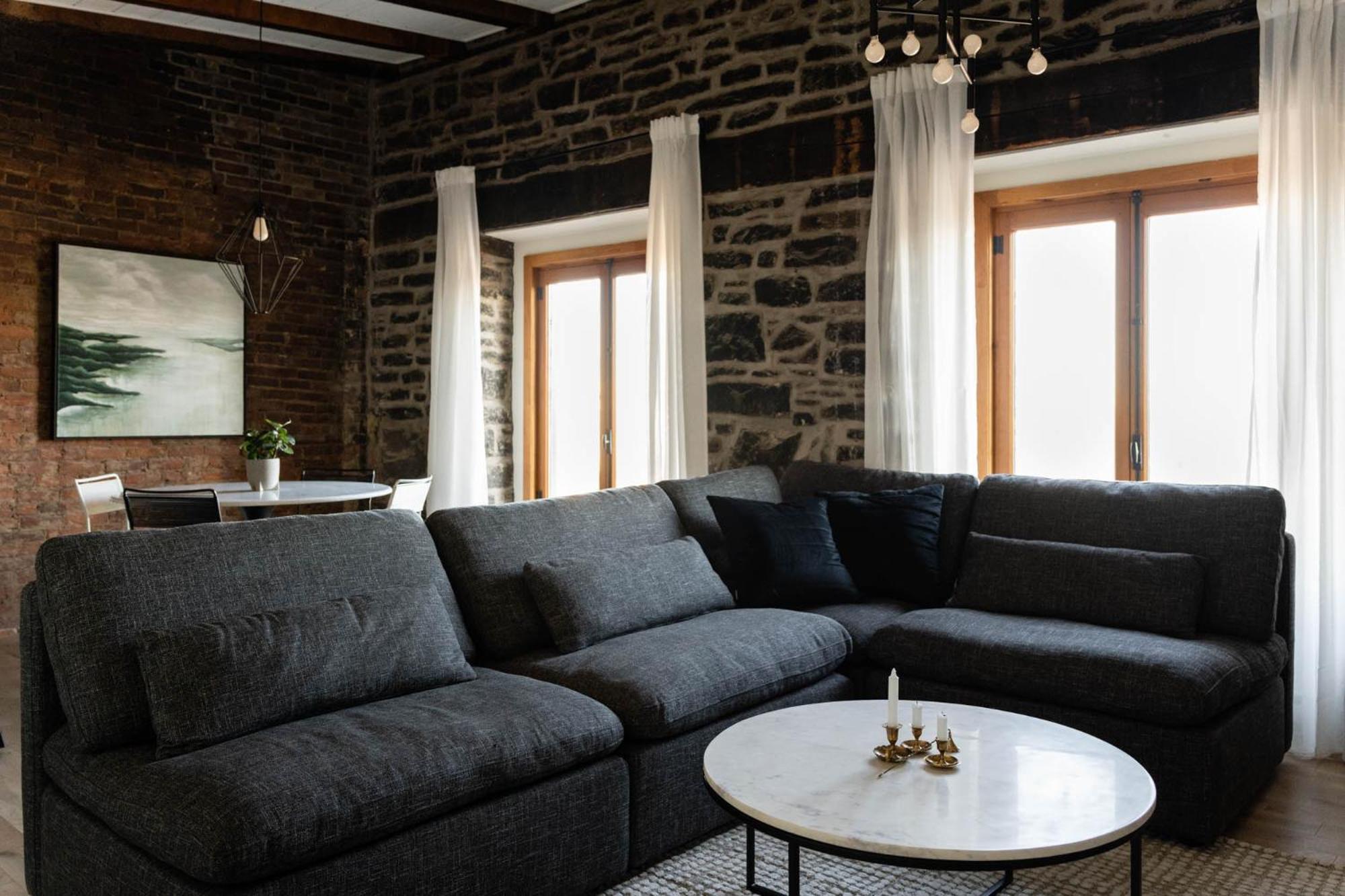 Maison Place Royale By Luxury In Transit Монреал Екстериор снимка